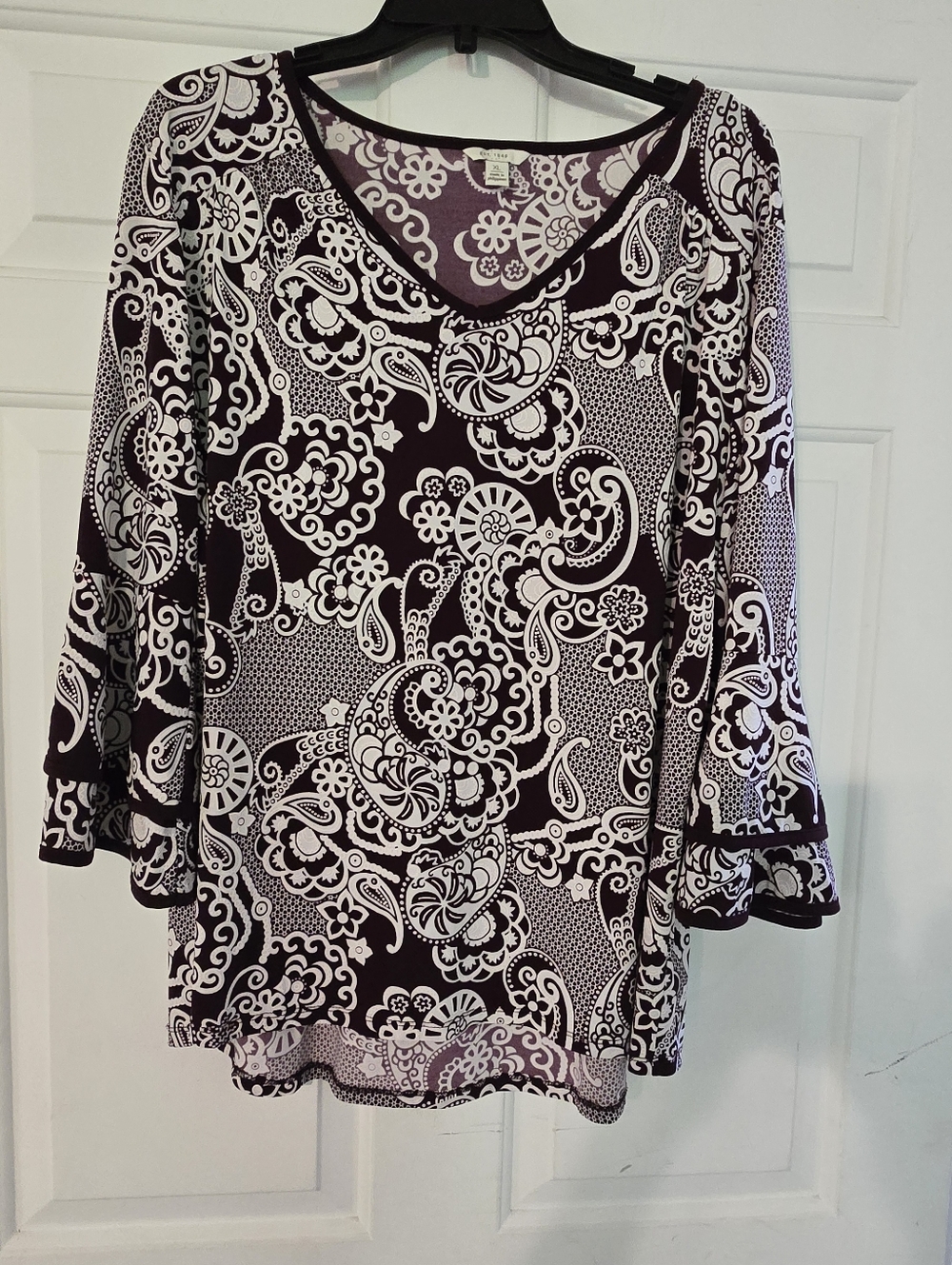 Est 1946 Women’s Purple Paisley Floral V-Neck Top